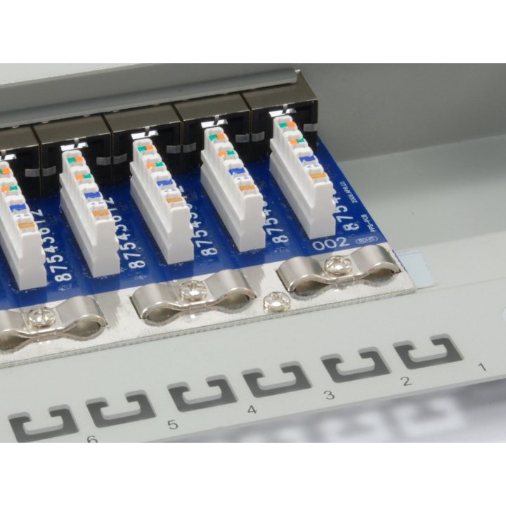 Patch Panel 24 Puertos Categoria 6 Apantallado Color Gris Claro