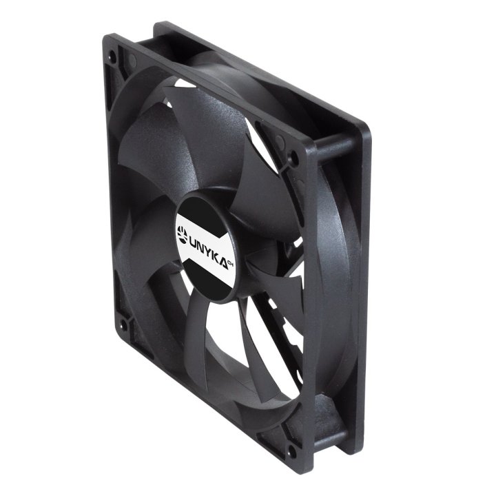 Ventilador Interno Unyka 120mm Doble Bola Connector 4 Pines Con Control De Temperatura