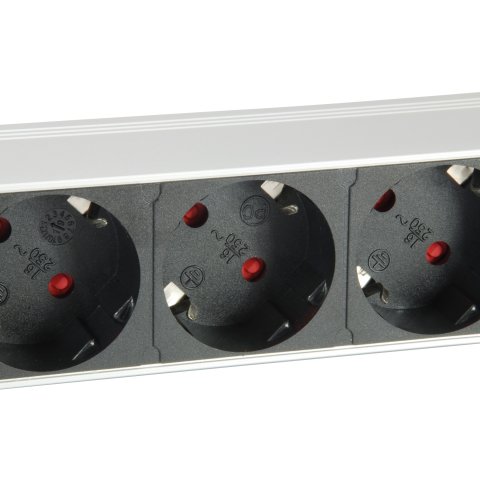 Regleta Alimentacion Rack 19" 1u 7 Tomas Con Interruptor Y Protector Sobretension