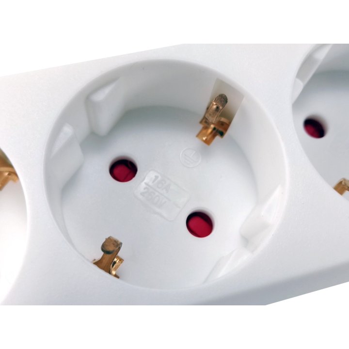 Regleta Alimentacion Equip Con 3 Tomas Cable De Red De 1.5 Metros Y Boton De Apagado Encendido