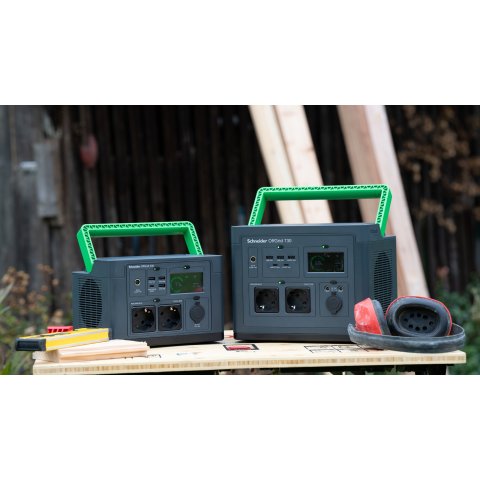 Estacion De Energia Portatil Apc Pps500-gr Offgrid 500 517wh 749w Entrada Cc 2xac Usb Carga Inalambrica Lcd