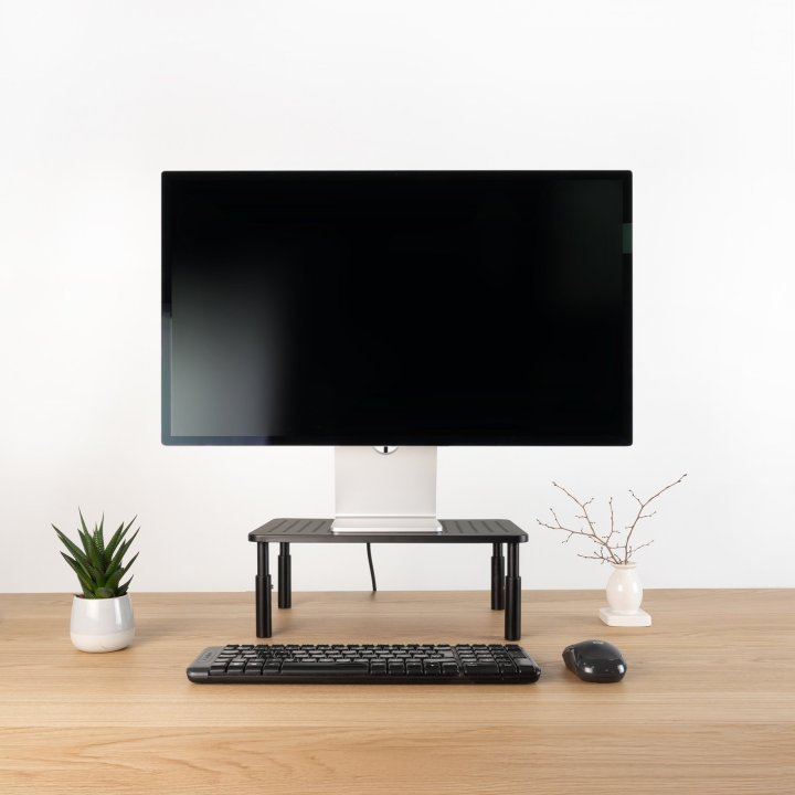 Soporte Elevador Para Monitor Tqmr081 Regulable Hasta 140mm Max. 20kg Color Negro