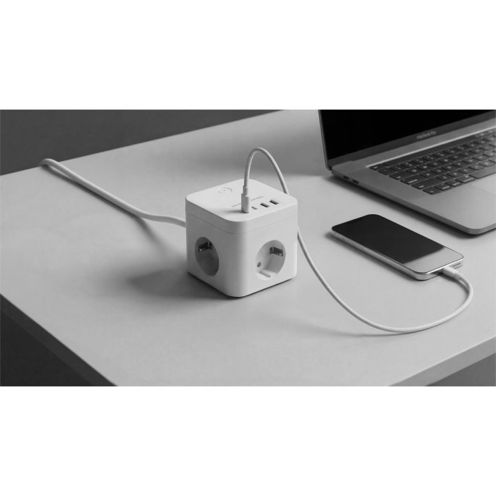 Powercube Mars Gaming Md-cube35w 4 Usb 3 Tomas De Corriente Con Cable 1.8m Regleta Color Blanco